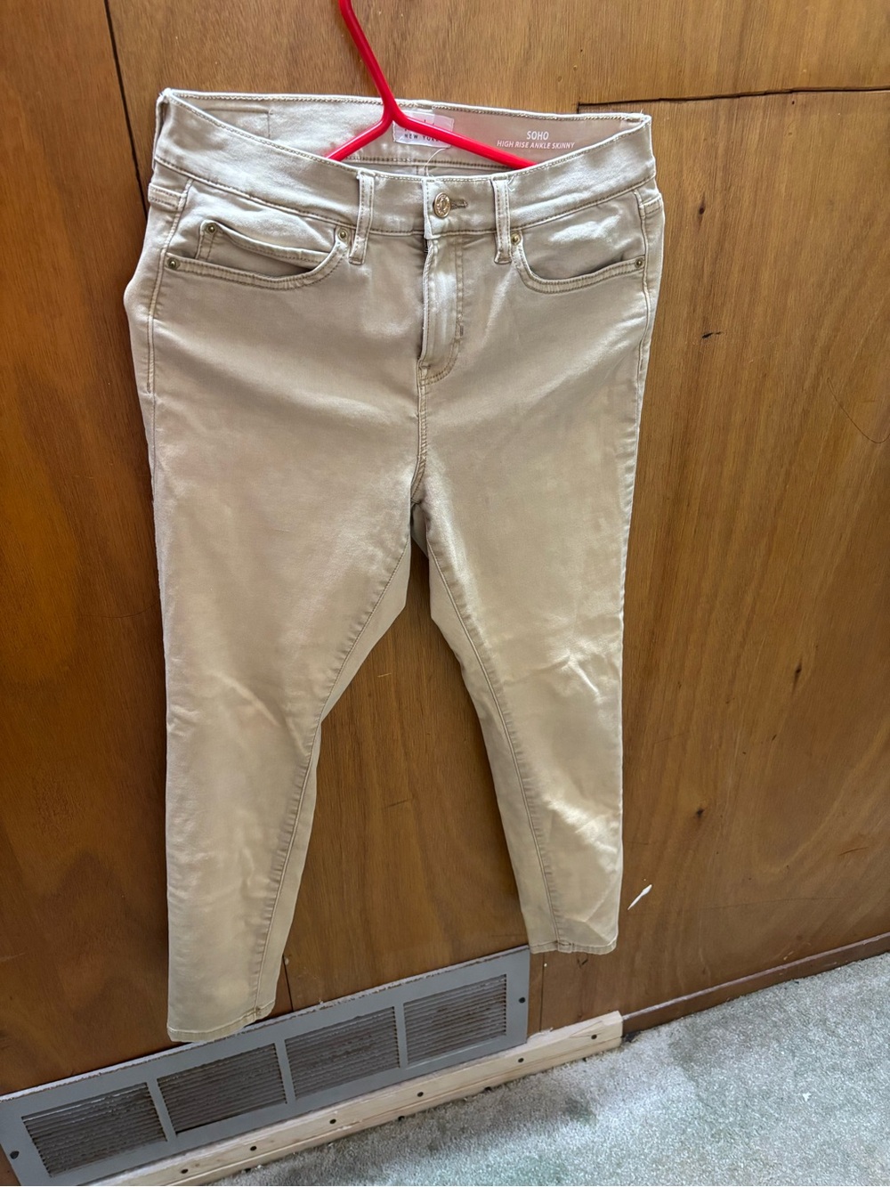 SOHO Beige Cropped High-Rise Jeans